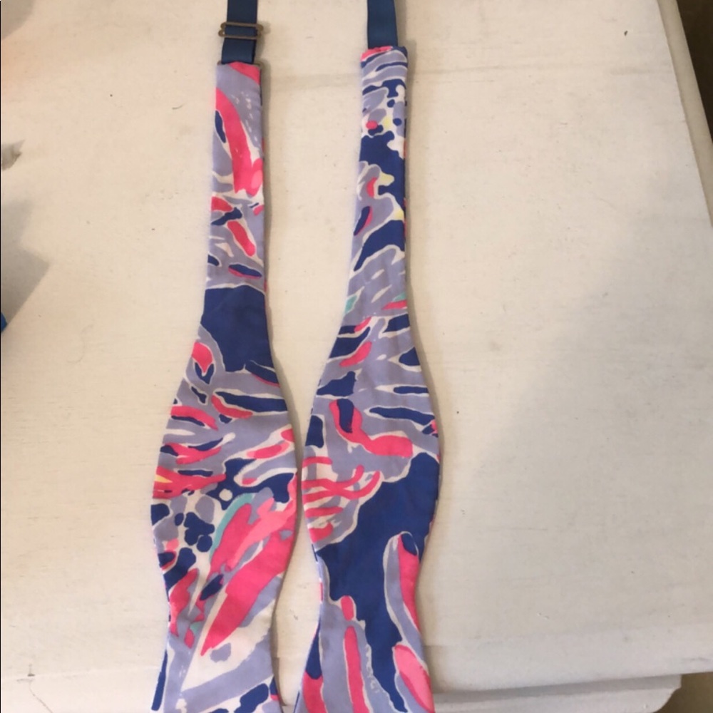 Lilly Pulitzer men’s bow tie